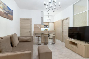 Center! 3 rooms modern designed appartment.
